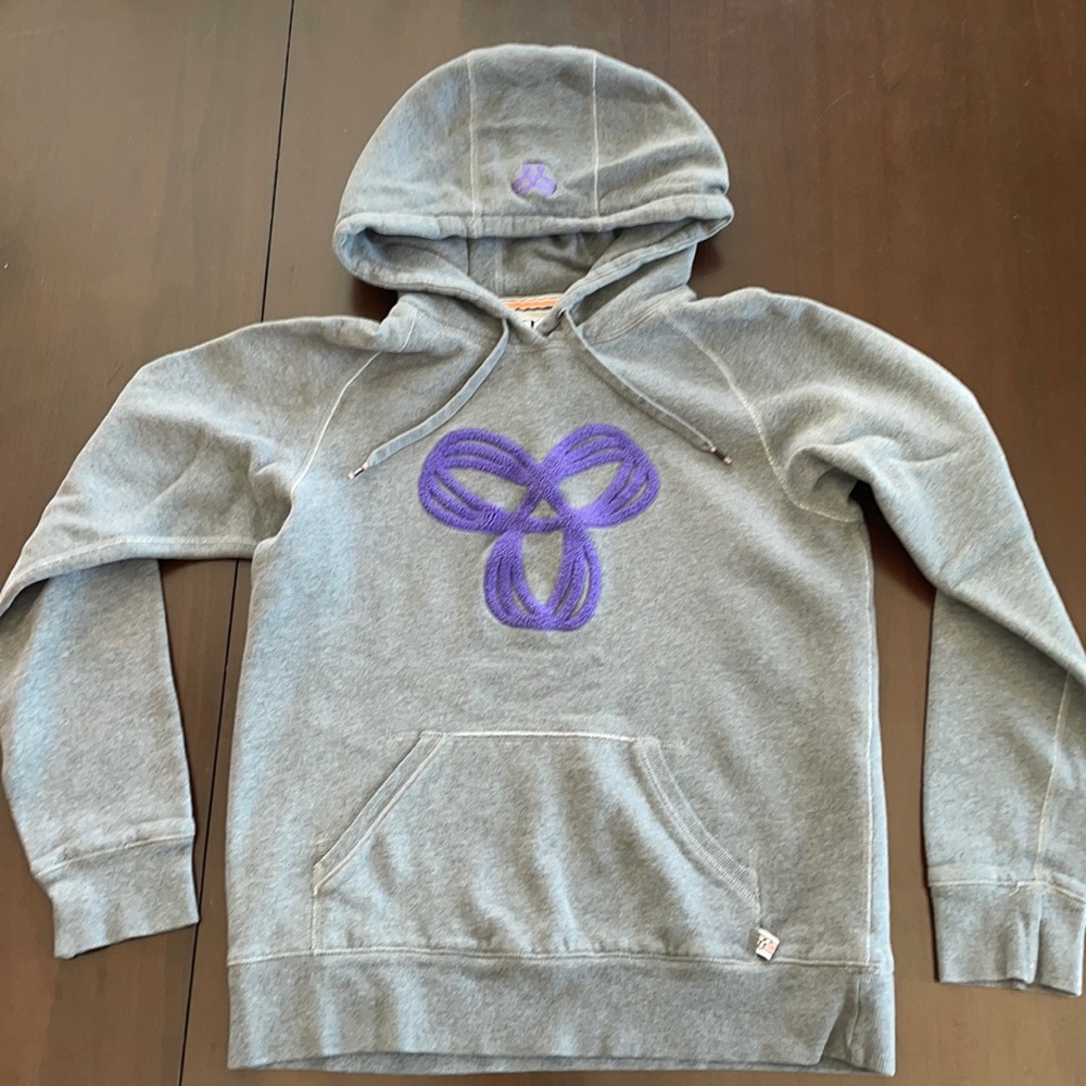 TNA Hoodie Excellent used condition.  Medium